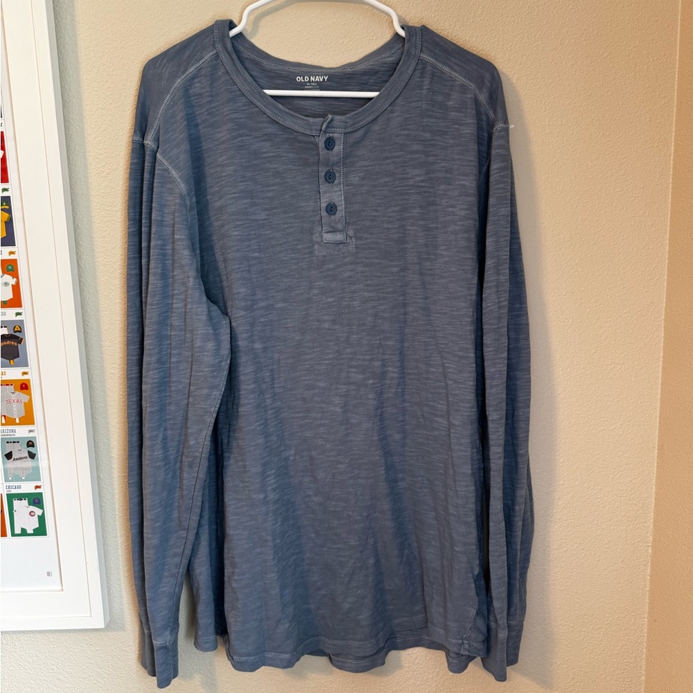 Old navy men’s long sleeve